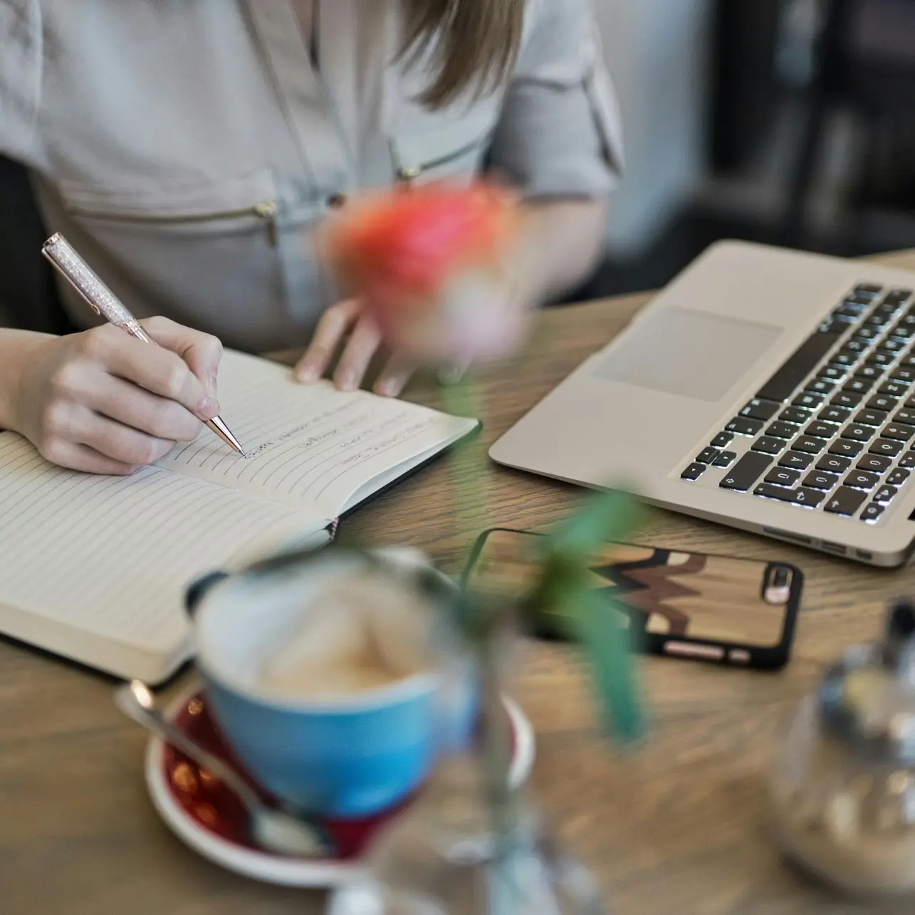 Das Arbeiten von morgen Homeoffice symbolisch für die Flexibilität von M365.